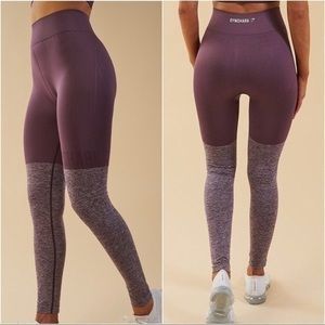 SOLD Gymshark • Two Tone Seamless Leggings